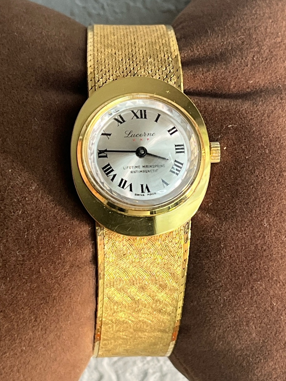Ladies Lucerne 3 STARS Gold Bracelet Watch mechanical Swiss made.